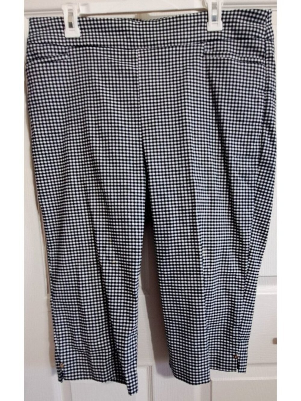Chico's 14 (2.5) Black Check Pull On Cropped 17" Inseam Office Classic